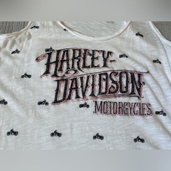 Harley-Davidson Women’s Distressed Cream Tank Top w/Little Motorcycles s… - Picture 2 of 9